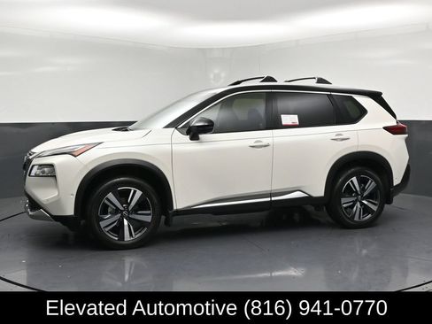 Used 2023 Nissan Rogue Platinum w/ Platinum Premium Package AWD/4WD image 2
