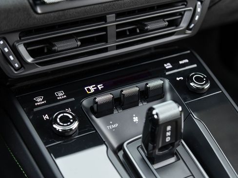 Certified 2024 Porsche 911 Carrera GTS image 28