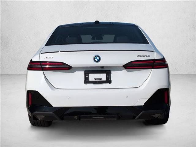 Used 2027 BMW 550e xDrive w/ Premium Package AWD/4WD image 8