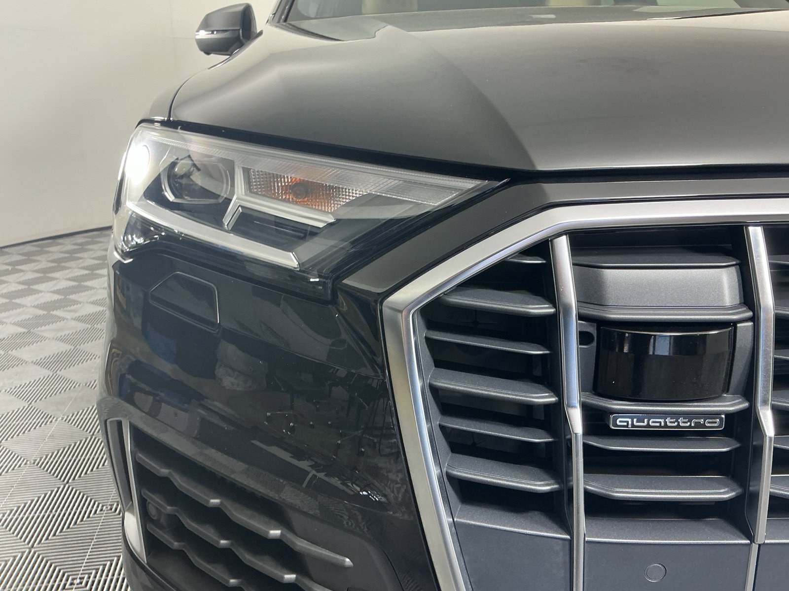 Used 2022 Audi Q7 3.0T Premium Plus AWD/4WD image 3