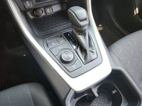 Certified 2025 Toyota RAV4 XLE AWD/4WD image 17