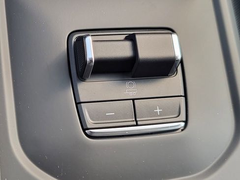 New 2025 GMC Sierra 2500 Denali w/ Denali Reserve Package image 35