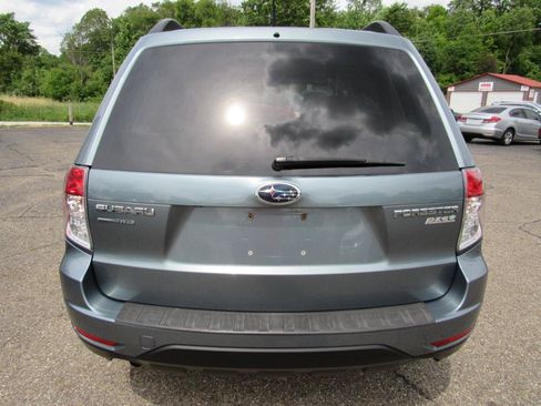 Used 2013 Subaru Forester 2.5X Limited AWD/4WD image 6