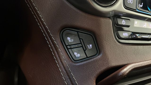 Used 2019 Chevrolet Suburban Premier AWD/4WD image 32
