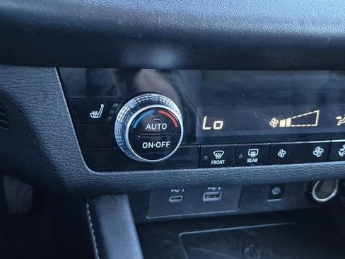 Used 2024 Mitsubishi Outlander SE image 28