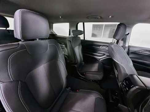 Certified 2022 Jeep Grand Cherokee L Laredo w/ Luxury Tech Group I AWD/4WD image 37