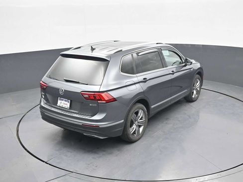 Used 2021 Volkswagen Tiguan SEL AWD/4WD image 34