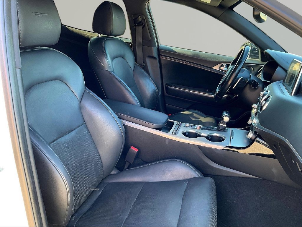 Used 2019 Kia Stinger GT1 RWD image 32