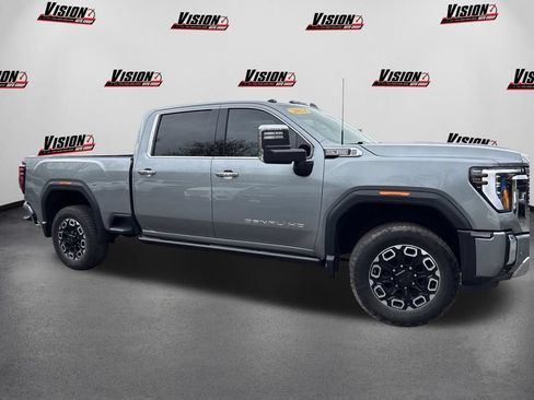 Used 2024 GMC Sierra 2500 Denali w/ Denali Reserve Package AWD/4WD image 4