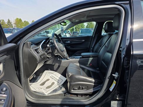 Used 2017 Chevrolet Impala LT image 19