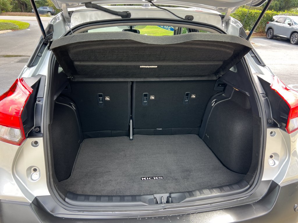 Used 2020 Nissan Kicks SV FWD image 15