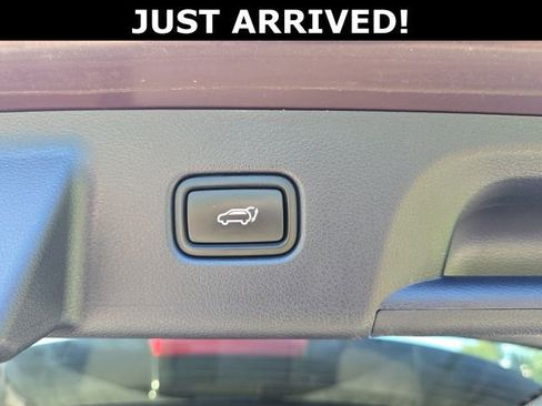 Used 2023 Hyundai Palisade Limited image 8
