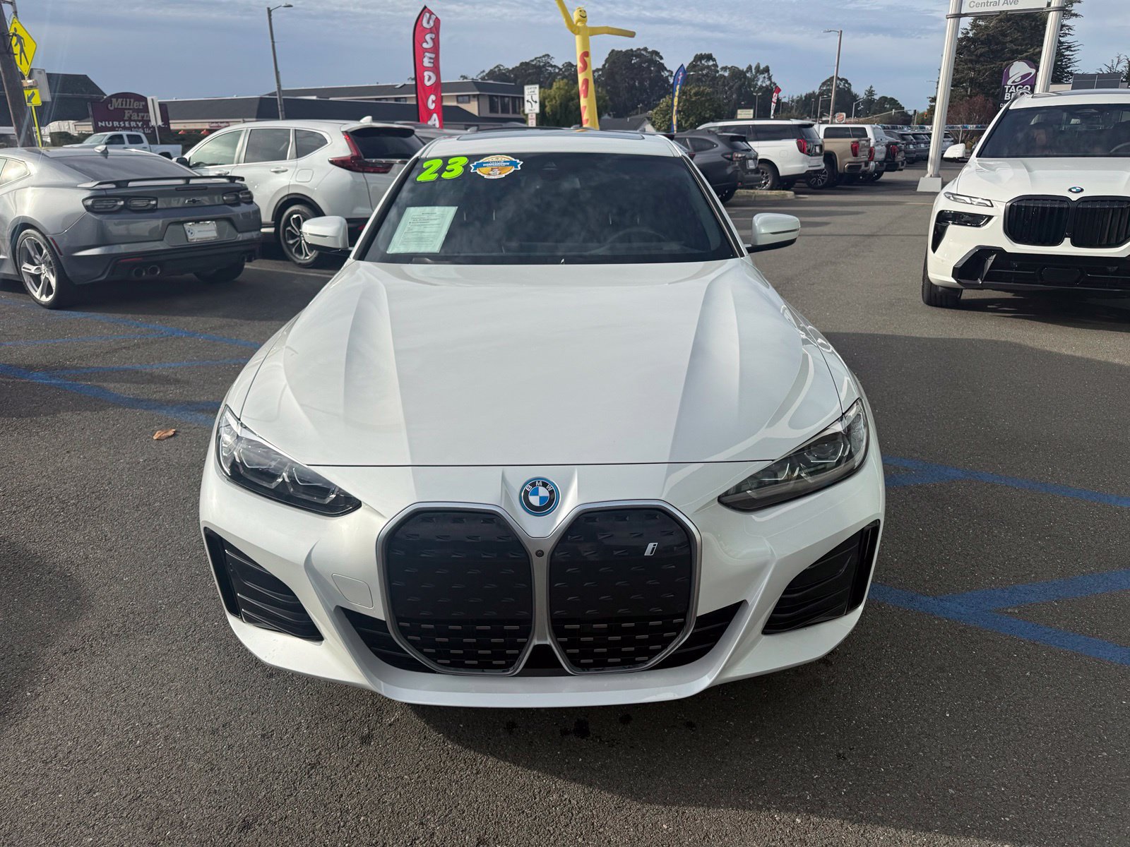 Used 2023 BMW i4 eDrive40 w/ M Sport Package RWD image 3