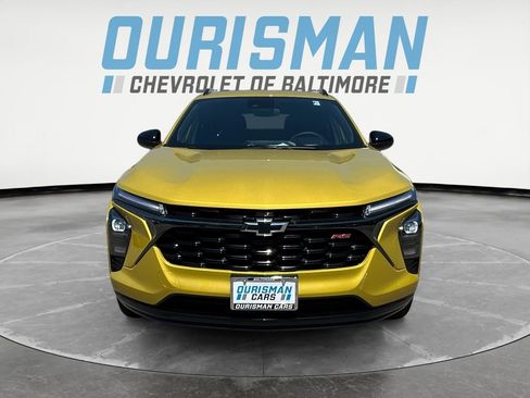 Used 2024 Chevrolet Trax RS w/ Sunroof Package FWD image 8