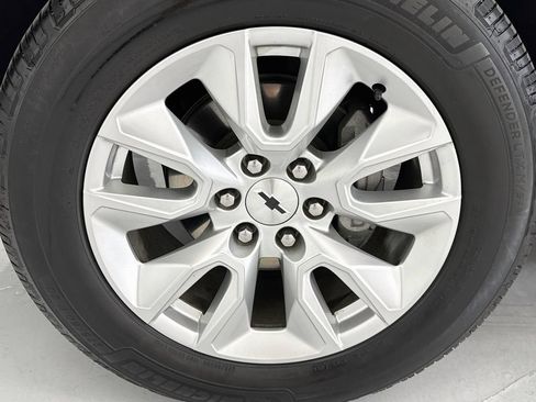 Used 2021 Chevrolet Silverado 1500 Custom AWD/4WD image 28