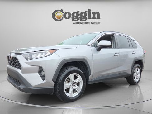 Used 2019 Toyota RAV4 XLE image 1