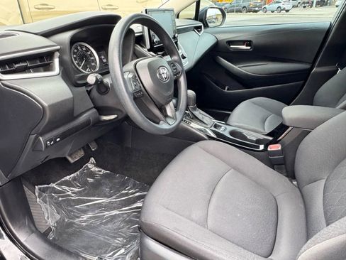 Used 2022 Toyota Corolla LE w/ Carpet Mat Package (TMS) image 6