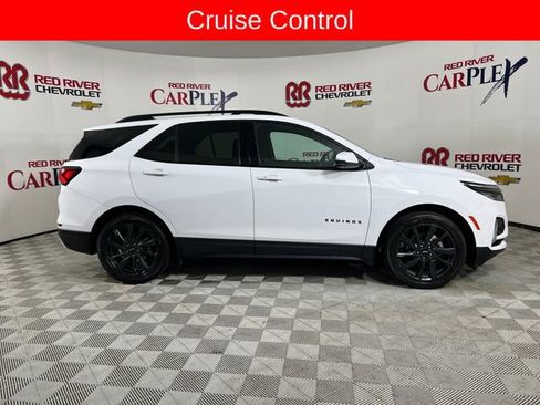 Used 2023 Chevrolet Equinox RS FWD image 9