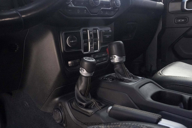 Used 2022 Jeep Wrangler Unlimited Sahara AWD/4WD image 28