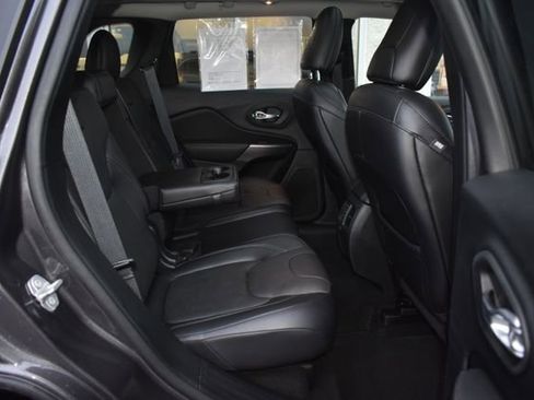 Used 2019 Jeep Cherokee Limited w/ Luxury Group image 45