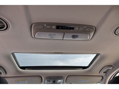 Used 2022 Kia Telluride S FWD image 31