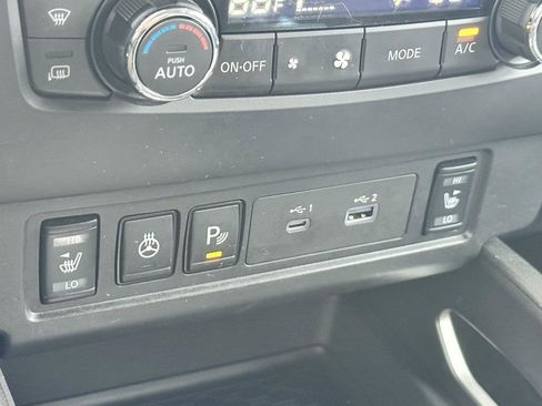 Used 2023 Nissan Frontier SV w/ SV Convenience Package image 18