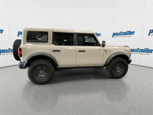 New 2025 Ford Bronco Badlands image 13