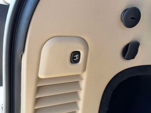 Used 2021 Jeep Grand Cherokee Limited AWD/4WD image 9