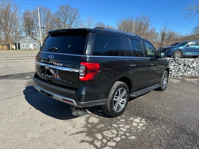 Used 2024 Ford Expedition Limited AWD/4WD image 5
