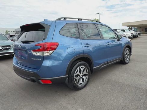 Certified 2023 Subaru Forester Premium AWD/4WD image 8