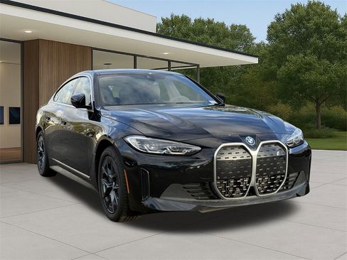 Certified 2024 BMW i4 eDrive35 w/ Convenience Package image 4