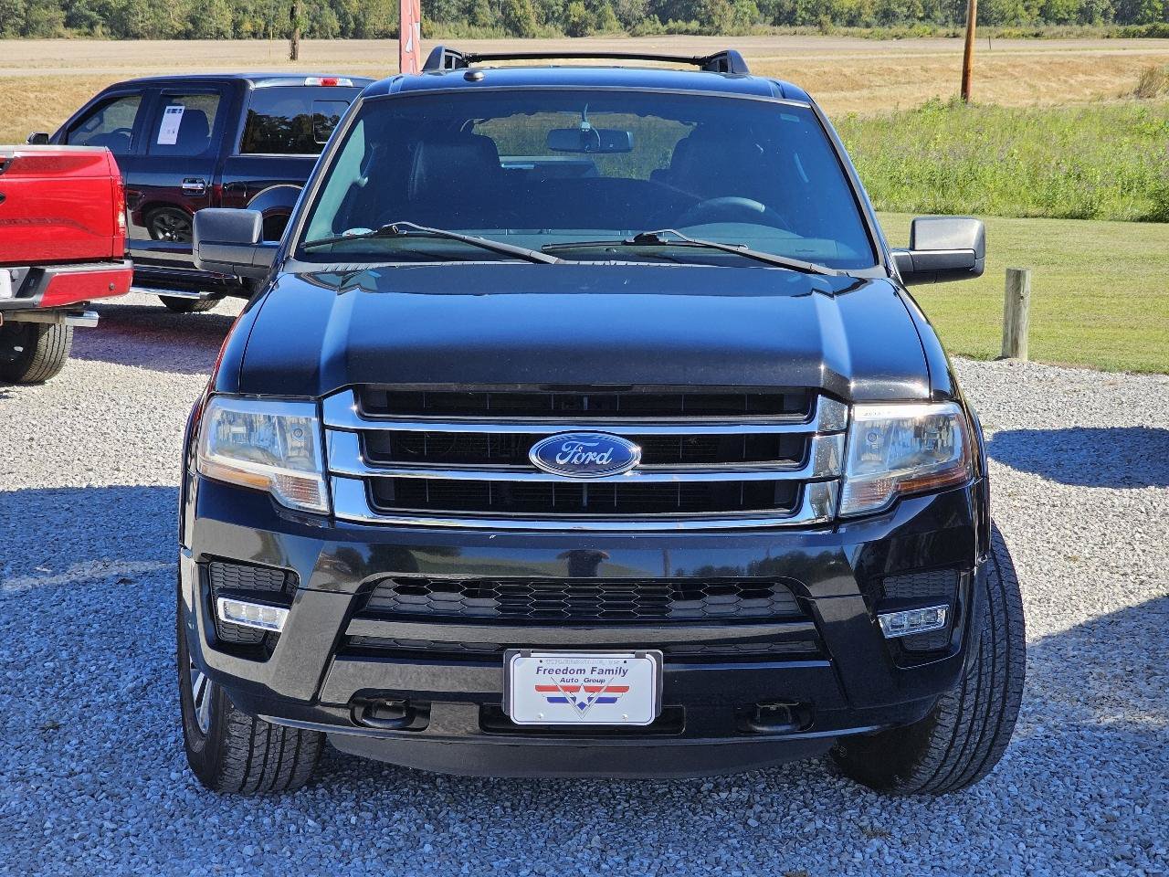 Used 2017 Ford Expedition EL XLT w/ Equipment Group 202A AWD/4WD image 3