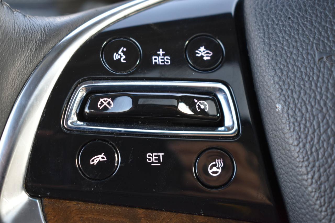 Used 2018 Cadillac Escalade Premium Luxury w/ LPO, Radiant Package AWD/4WD image 15