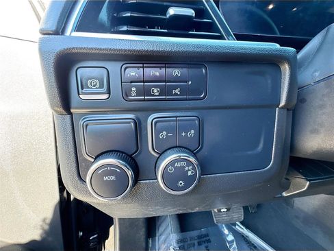 Used 2025 Chevrolet Tahoe LS image 10