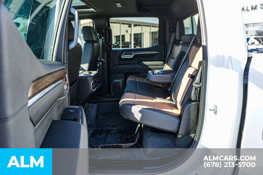 Used 2024 Chevrolet Silverado 1500 High Country w/ High Country Premium Package AWD/4WD image 21