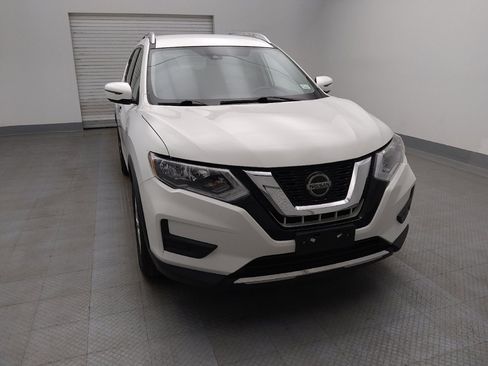 Used 2019 Nissan Rogue SV image 14