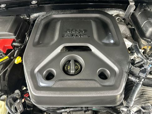 Used 2024 Jeep Wrangler Unlimited Sport AWD/4WD image 28