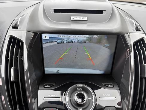 Used 2016 Ford C-MAX SEL w/ Equipment Group 302A FWD image 11