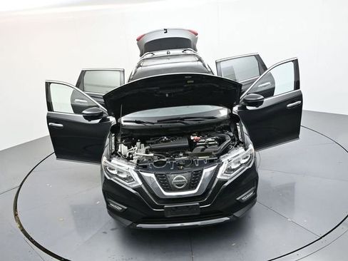 Used 2017 Nissan Rogue SL w/ SL Premium Package image 47