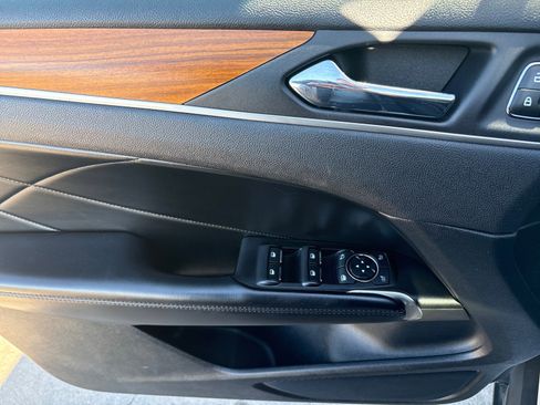 Used 2019 Lincoln MKC Reserve w/ MKC Climate Package image 14