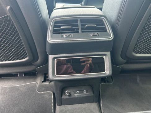 Certified 2024 Audi Q8 e-tron Premium image 28