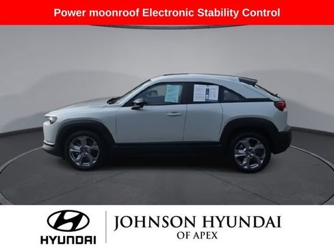 Used 2022 MAZDA MX-30 Electric w/ Premium Package image 5