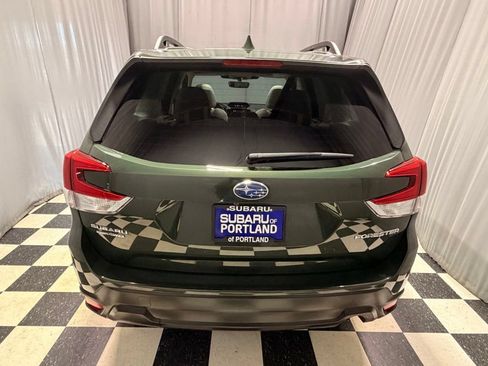 Used 2023 Subaru Forester Premium AWD/4WD image 5