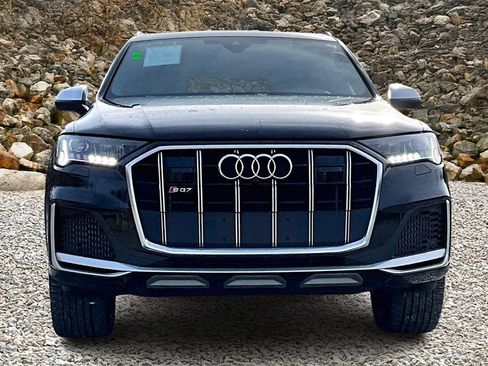 Used 2022 Audi SQ7 Premium Plus w/ SQ7 Executive Package image 3