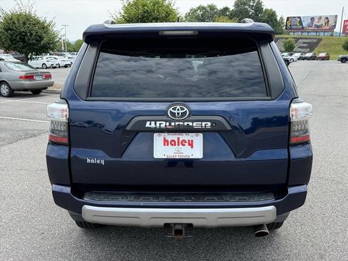 Used 2015 Toyota 4Runner Trail Premium AWD/4WD image 6