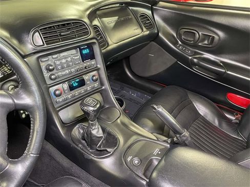 Used 2000 Chevrolet Corvette Convertible w/ Memory Pkg image 26