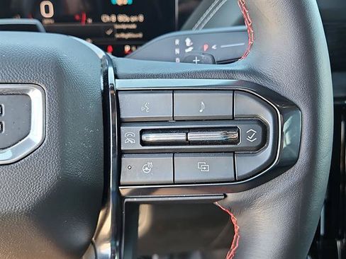 Used 2026 GMC Yukon AT4 Ultimate AWD/4WD image 19
