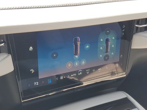 New 2026 Lincoln Navigator L Reserve AWD/4WD image 24