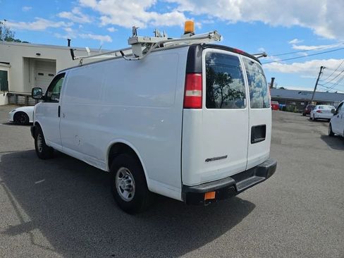 Used 2009 Chevrolet Express 2500 RWD image 9