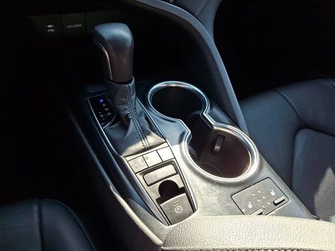 Used 2019 Toyota Camry XSE w/ Driver Assist Package FWD image 19